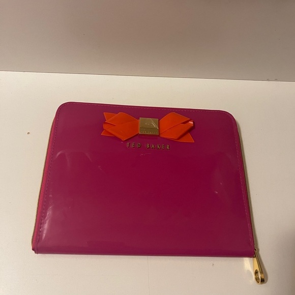 Ted Baker Desere Bow Mini Tablet Case
- Deep Pink - Picture 13 of 15